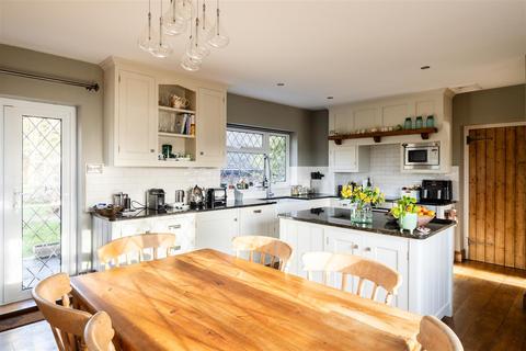 undefined, Character cottage with stunning rural views | Wakehurst Place, Ardingly