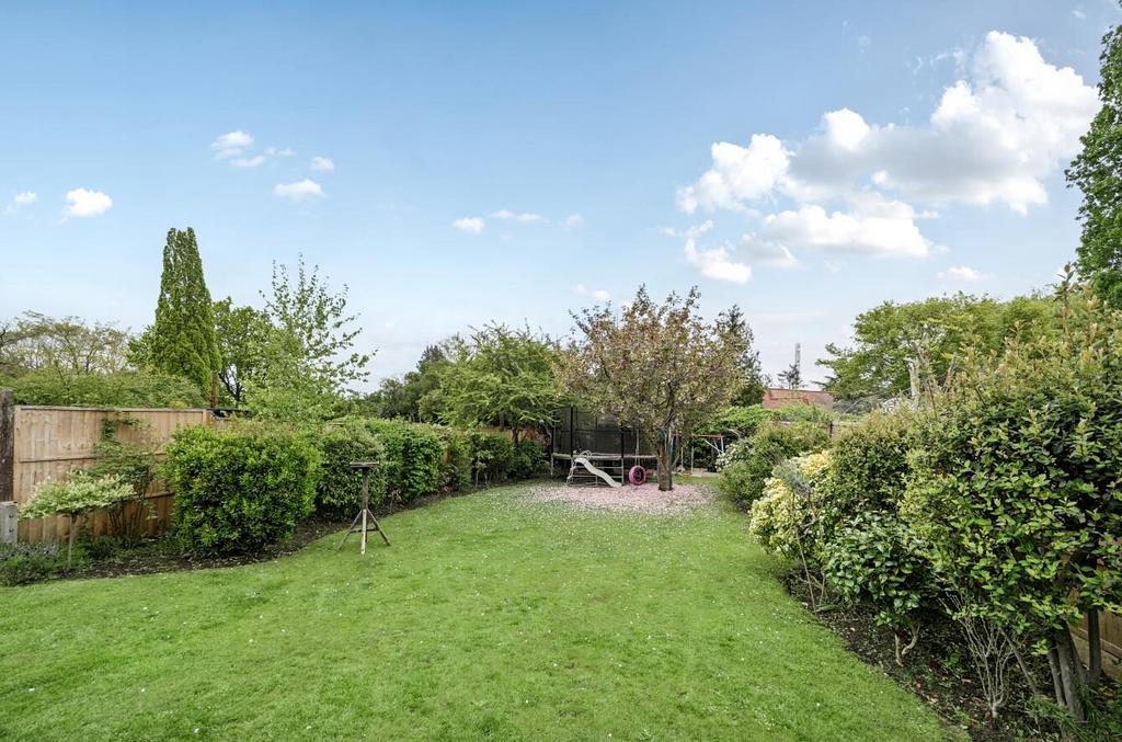 Davidson Frost-Wellings, DFW, Woodhill Crescent, G