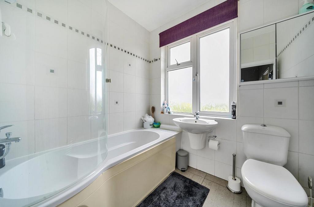 Davidson Frost-Wellings, DFW, Woodhill Crescent, B