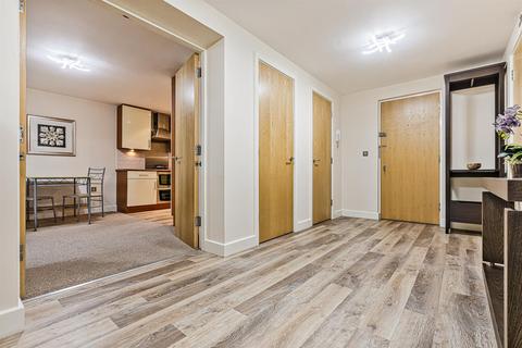 2 bedroom flat for sale, The Laurels, Leicester