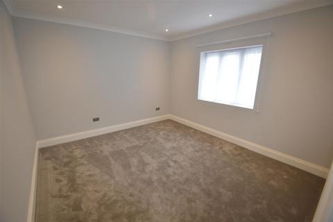 undefined, Flempton Rad, London, E10