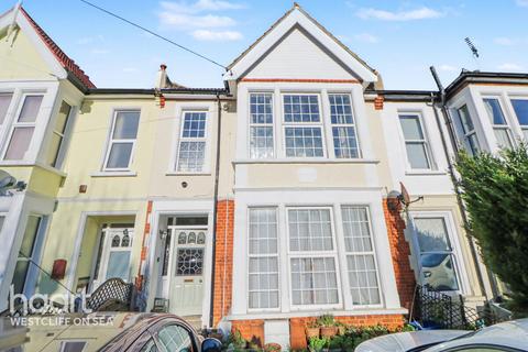 3 bedroom flat for sale, Anerley Road, Westcliff-On-Sea