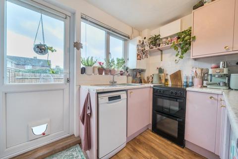 undefined, Lincoln Place,  Thame,  Oxfordshire,  OX9