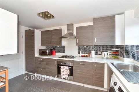 4 bedroom detached house for sale, Broadhurst Place, Basildon, Essex