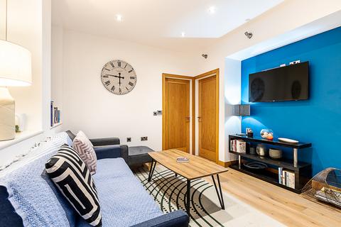 2 bedroom flat to rent,  Great Titchfield Street, London W1W