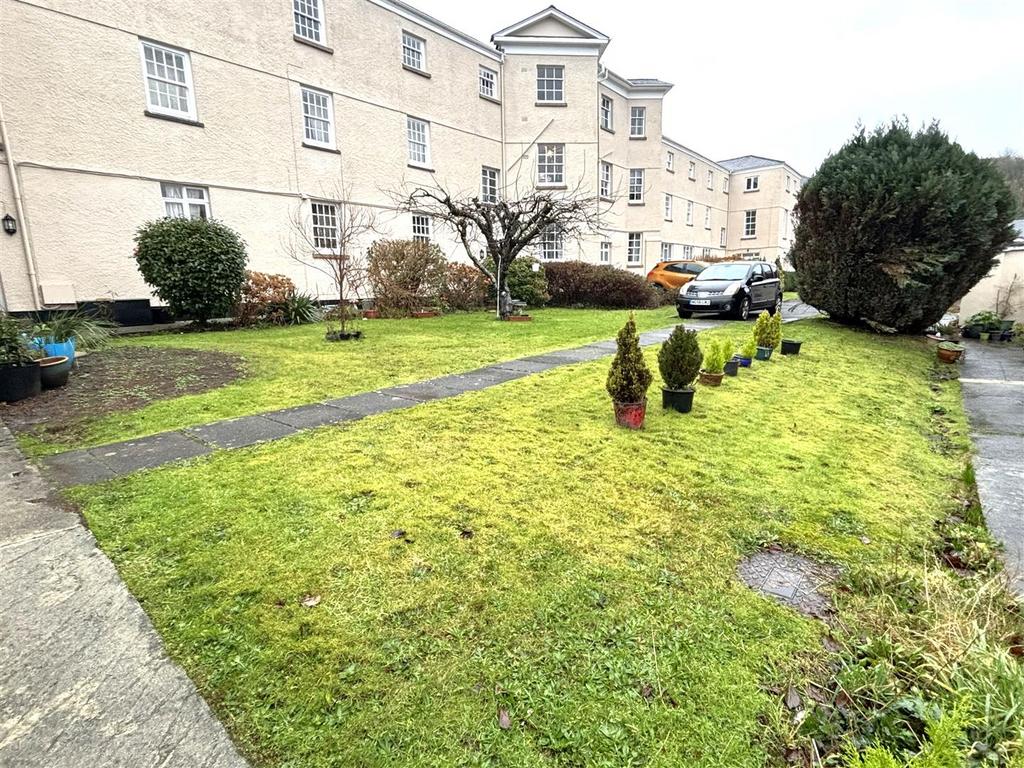 Communal Garden.jpeg