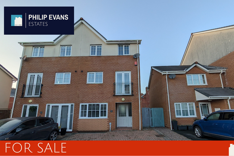 4 bedroom townhouse for sale - Clos Gerallt, Llanbadarn Fawr SY23