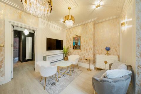 2 bedroom flat to rent, Lady Somerset Road, London NW5