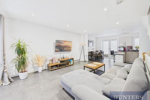 3 bedroom semi-detached house for sale, Blueberry Way, Scarborough
