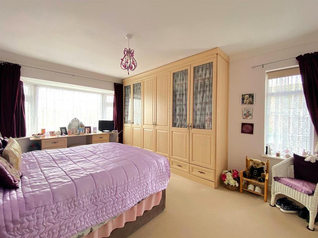 20 Windmill Drive - Bed1.jpg