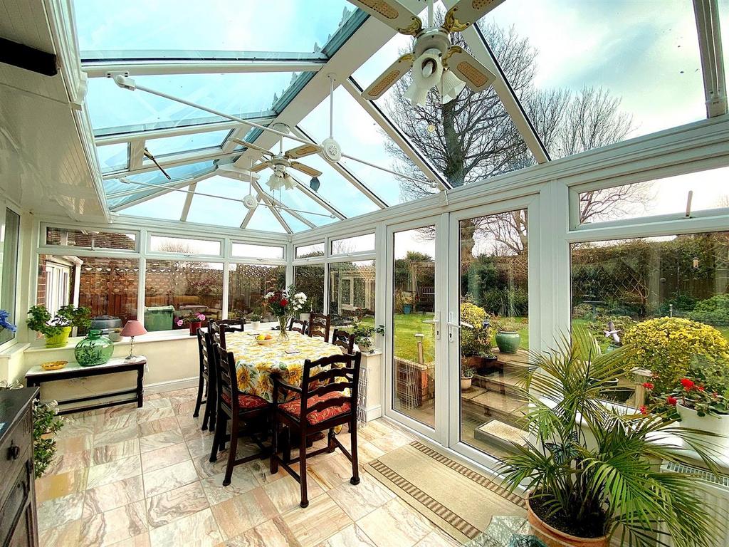 20 Windmill Drive - Conservatory2.jpg