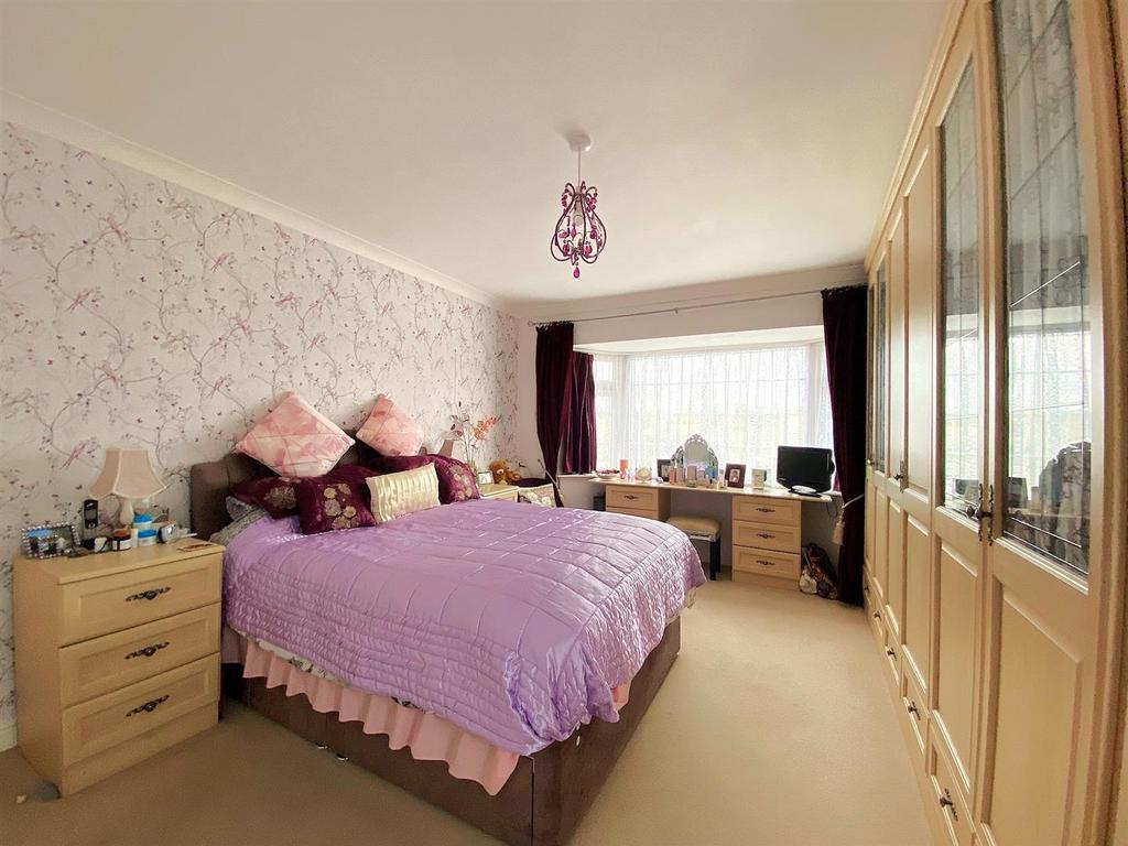 20 Windmill Drive - Bed2.jpg