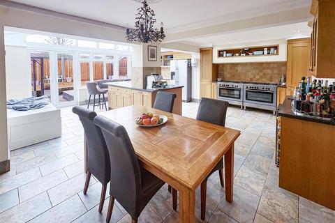 4 bedroom detached house for sale, Crosshaven, Littlehampton BN17