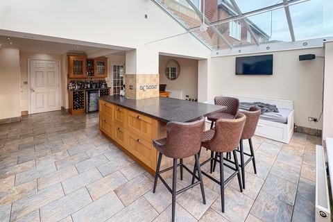 4 bedroom detached house for sale, Crosshaven, Littlehampton BN17