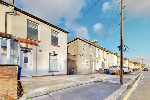 1 bedroom flat for sale, Grange Road, Ilford, IG1