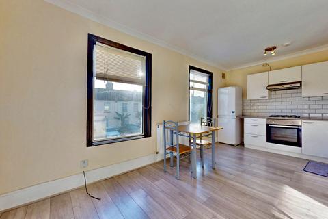 1 bedroom flat for sale, Grange Road, Ilford, IG1