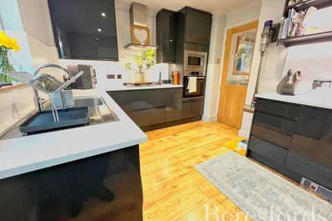 2 bedroom end of terrace house for sale, Flintwich Manor, Chelmsford, CM1
