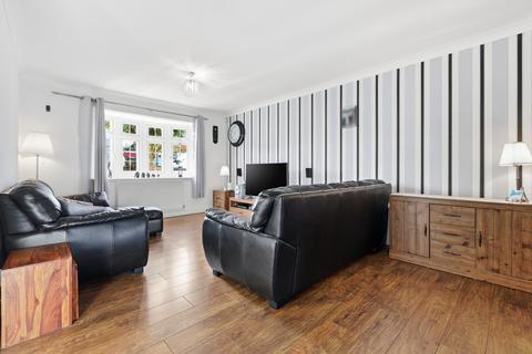 3 bedroom detached house for sale, Woodbrooke Way, Corringham, Stanford-le-hope, Essex, SS17 9DR