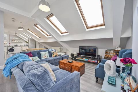 3 bedroom flat to rent, Edge Hill, Wimbledon, London, SW19