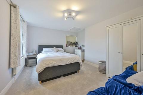 3 bedroom flat to rent, Edge Hill, Wimbledon, London, SW19