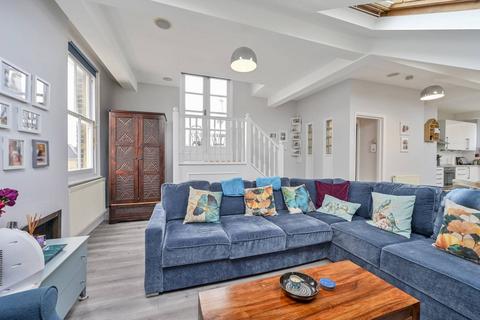 undefined, Edge Hill, Wimbledon, London, SW19