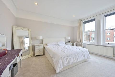 undefined, Edge Hill, Wimbledon, London, SW19