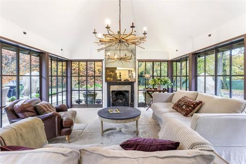 5 bedroom detached house to rent, Burhill, Hersham, Walton-on-Thames, Surrey, KT12