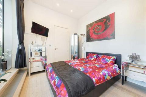 2 bedroom flat to rent, Baltimore Wharf, London E14