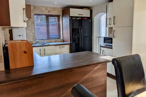 3 bedroom semi-detached house for sale, Crosshill Drive, Derbyshire DE7