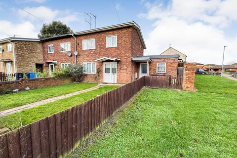 4 bedroom end of terrace house for sale, Croyde Avenue, Corby NN18