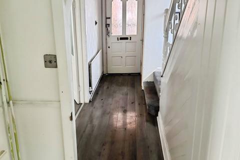 3 bedroom semi-detached house for sale, Southfields Drive, Leicester, LE2