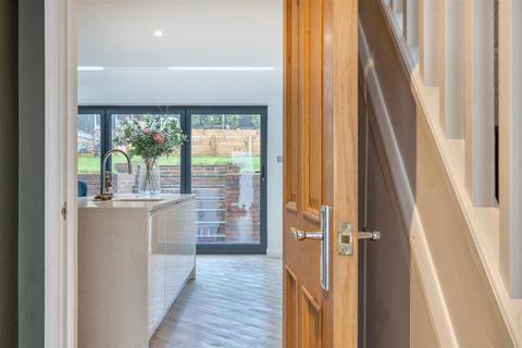 4 bedroom semi-detached house for sale, Cobbetts Ride, Tring