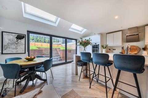 4 bedroom semi-detached house for sale, Cobbetts Ride, Tring