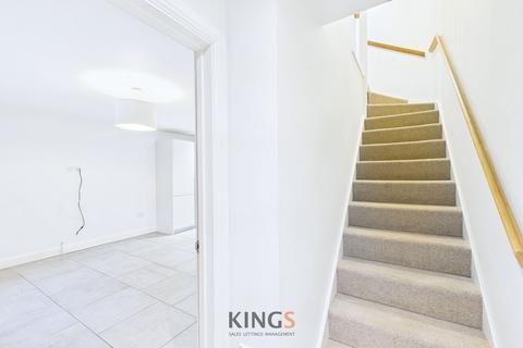 2 bedroom terraced house to rent, Church Lane, Hatfield, AL9