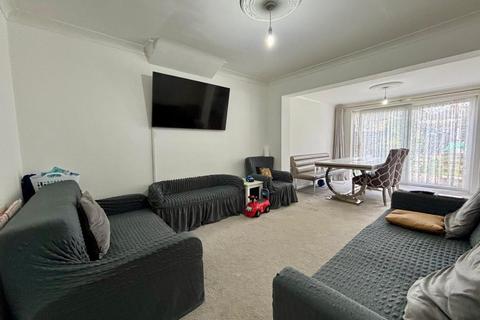 undefined, Saxon Street, Abington NN3