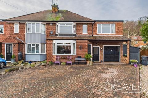 4 bedroom semi-detached house for sale, Farnsfield Avenue, Burton Joyce, Nottingham