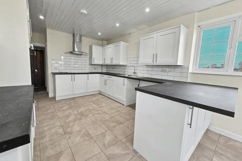 3 bedroom detached house to rent, Castle Hill, Wichenford, Worcester
