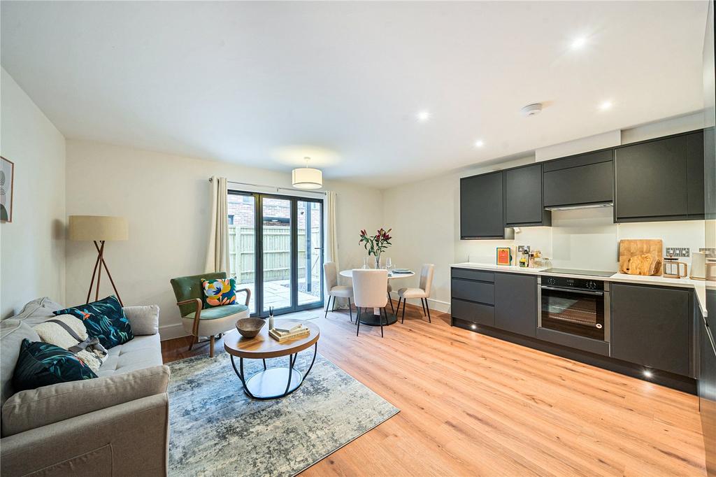 Living/Dining Room