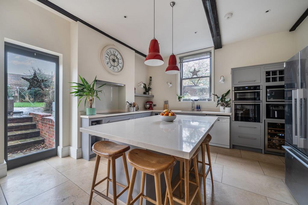 Kitchen / Dining Room