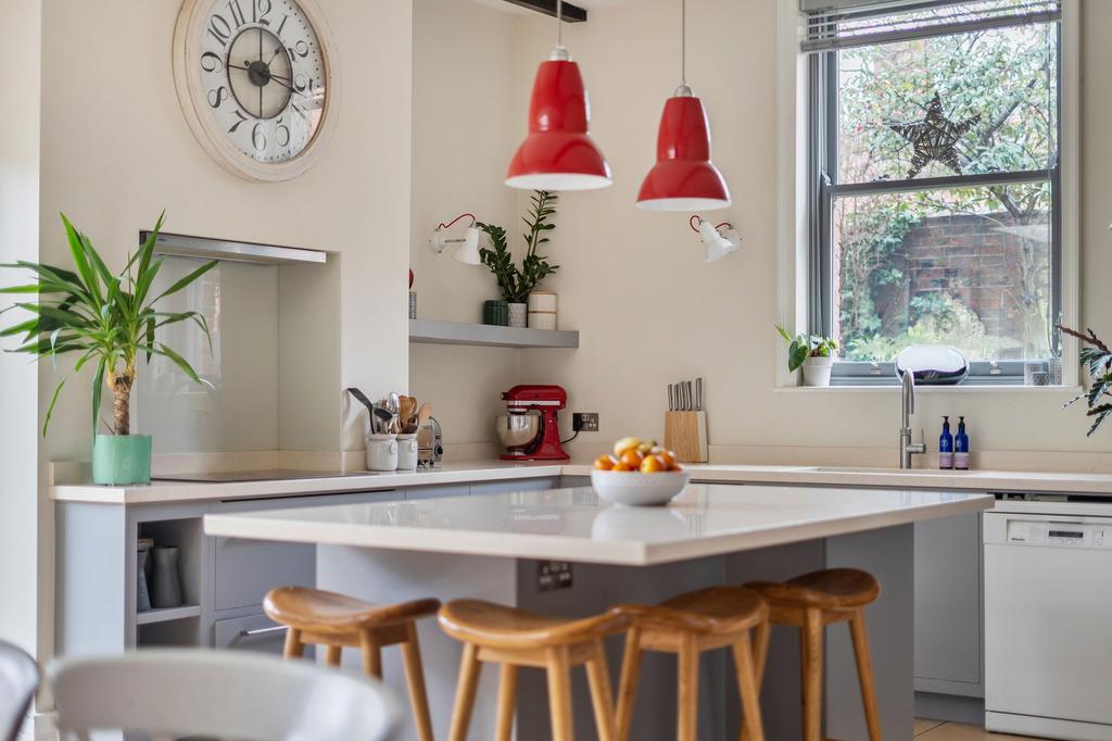 Kitchen / Dining Room