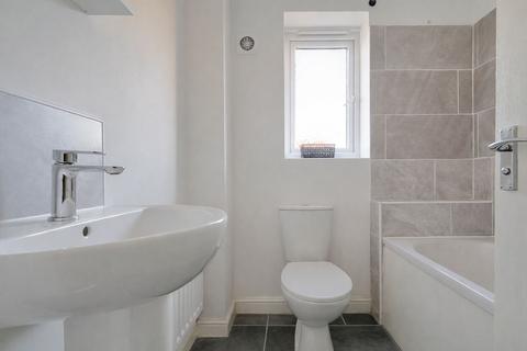 3 bedroom detached house to rent, Kingsbridge Crescent, Middlesbrough, TS5