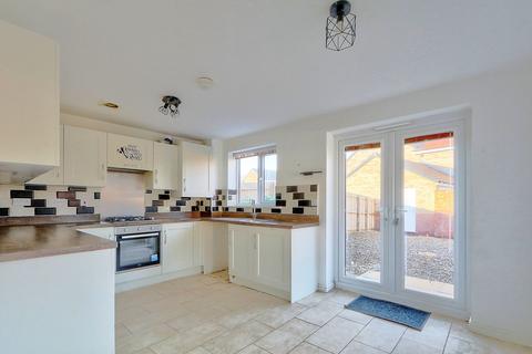 3 bedroom detached house to rent, Kingsbridge Crescent, Middlesbrough, TS5