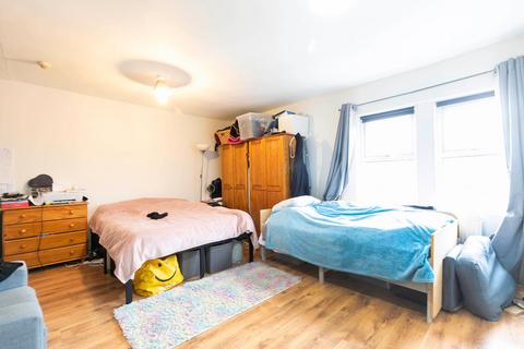 Studio to rent, Fordwych Road, London NW2