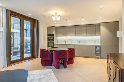 2 bedroom flat to rent, Triptych Place, London SE1