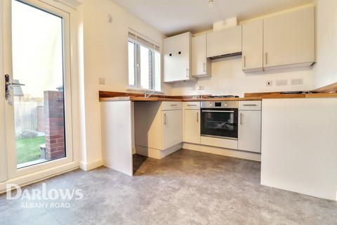 undefined, Clos Thomas, CARDIFF