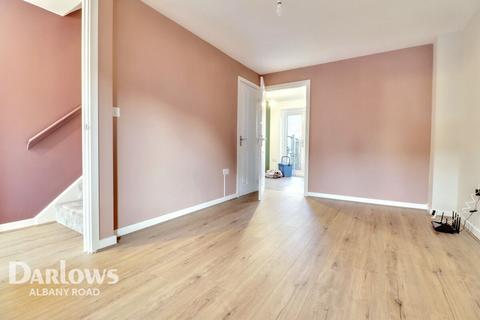 undefined, Clos Thomas, CARDIFF