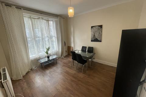 1 bedroom flat to rent, Woodlands Grove, Isleworth TW7