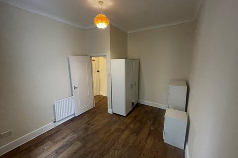 1 bedroom flat to rent, Woodlands Grove, Isleworth TW7