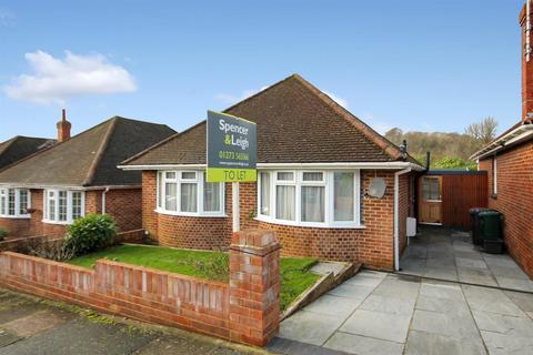 2 bedroom detached bungalow to rent, Highview Way, Brighton
