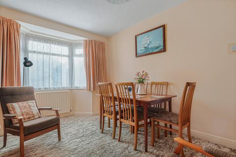 3 bedroom terraced house for sale, Castlewood Drive, Eltham, London, SE9